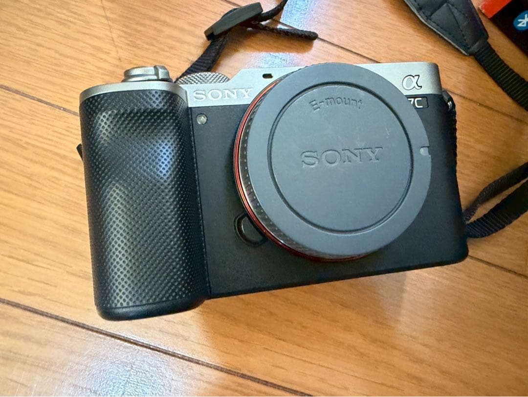 SONY 一眼レフカメラ、三脚、カバー、ショルダーバッグのセット