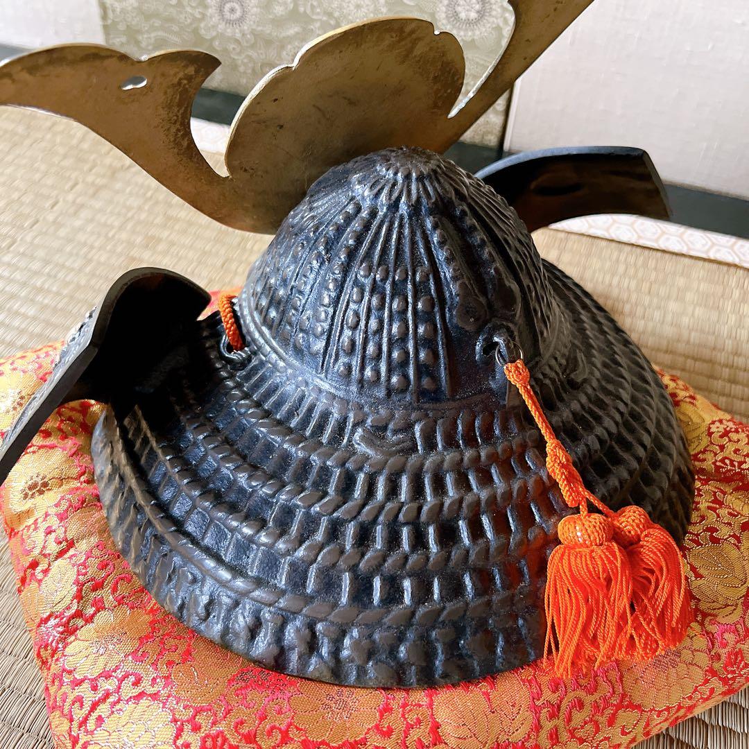 織田信長　兜飾り　端午の節句　出世兜　座布団付き