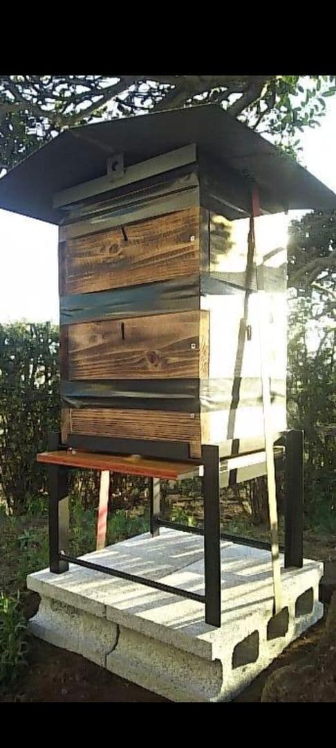 重箱式巣箱台　4台　ニホンミツバチ　鉄製台