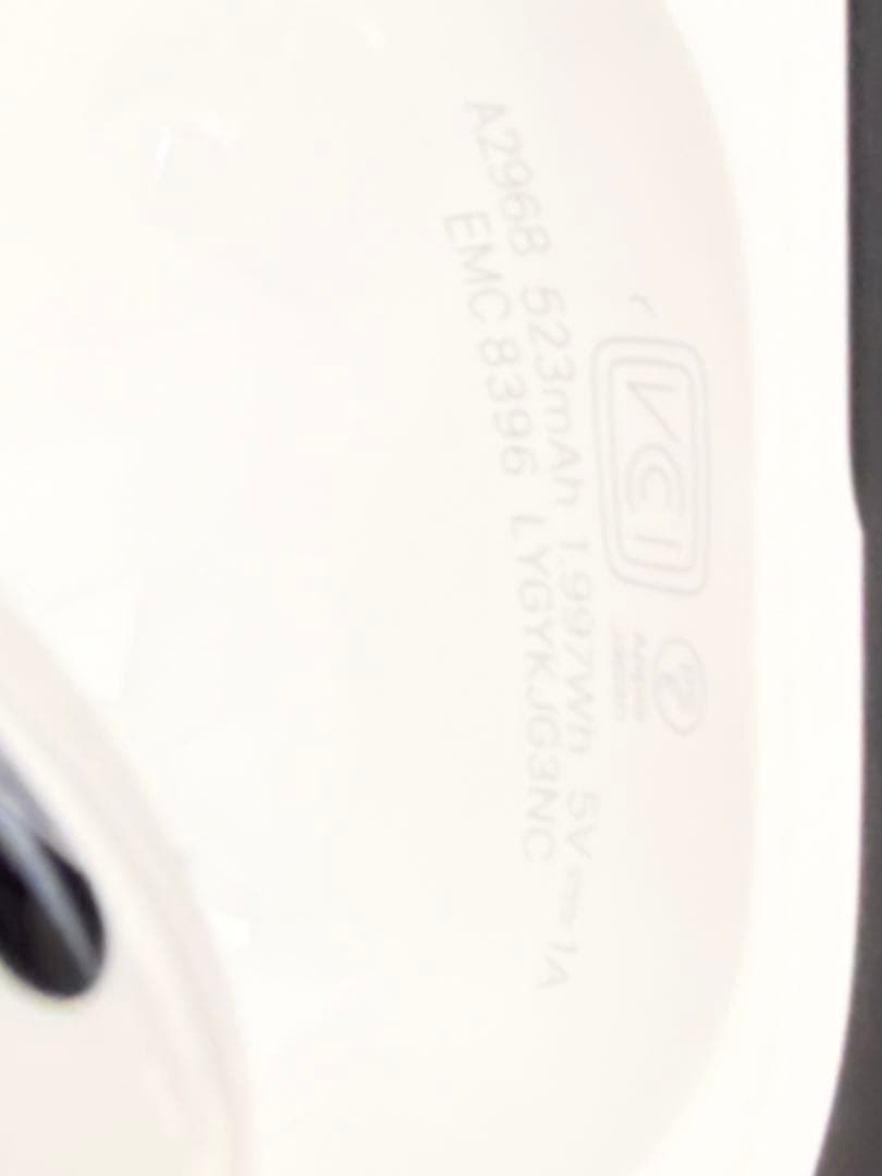 み*つ様 未使用に近い　Airpods pro 第二世代　Apple care+