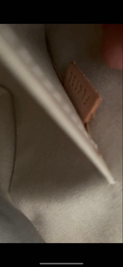 Louis Vuitton エナメルレザー ハンドバッグ クリーム