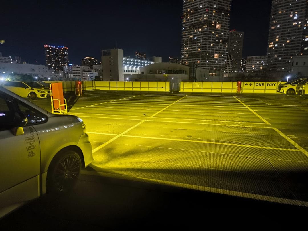 18LED　シリーズＰ　雪に強いイエローLEDバルブ　H11H816HB4H3