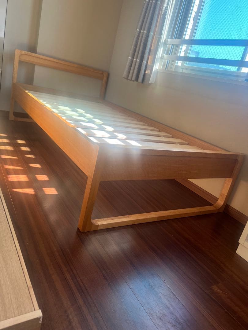 アクタス FOPPISH オーク材シングルベッドフレーム