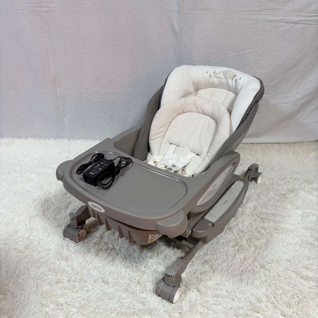 美品　Aprica ユラリズム AT オート ハイローチェア ムーンロック 電動