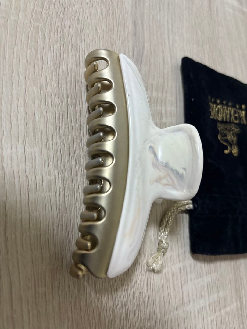 アレクサンドルドゥパリ　ヴァンドームヘアクリップL マーブル