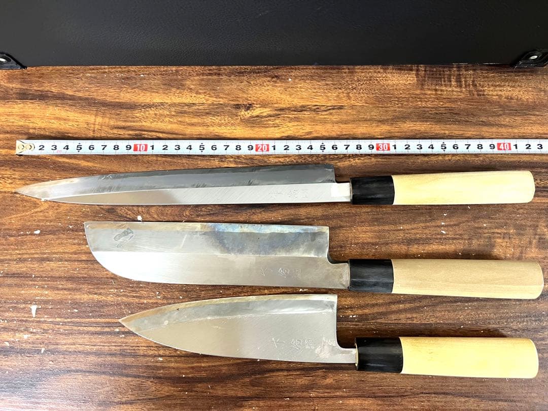 【美品】包丁用アタッシュケース（6本収納・鍵なし）と和包丁3本セット