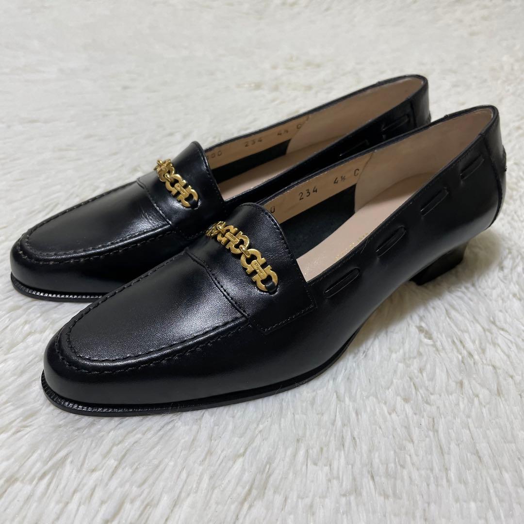 新品未使用品✨フェラガモ　ビットローファー　ヒール　パンプス　22cm 黒　金