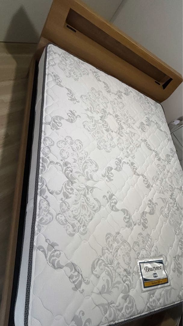 Simmons（シモンズ）クイーンマットレス