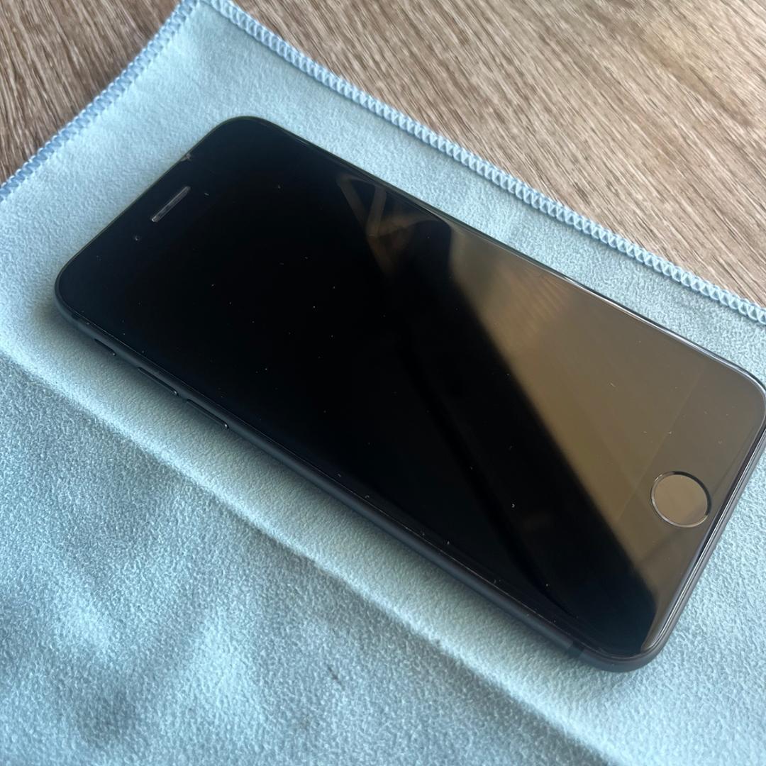 iPhone8 64GB スペースグレイ SIMフリー