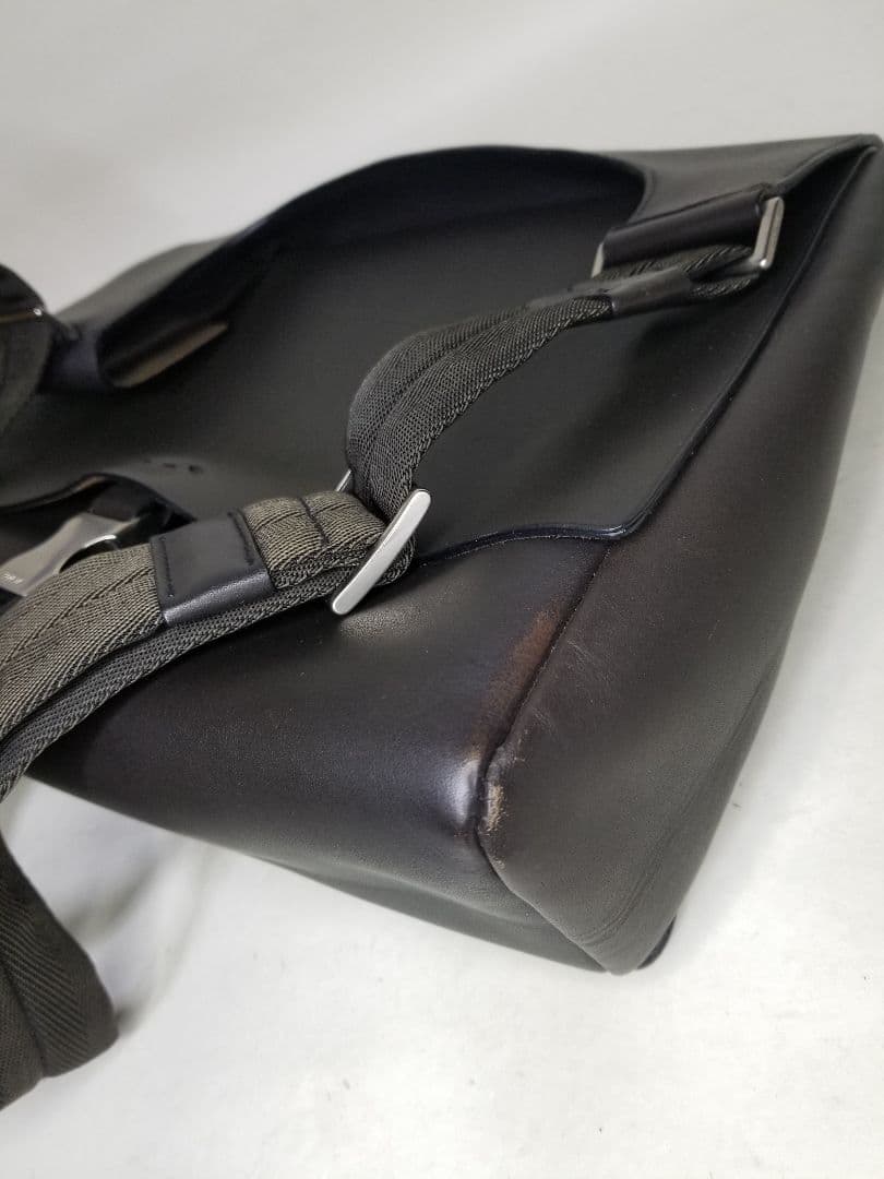 PRADA プラダ ショルダーバッグ レザー 本革 ブラック