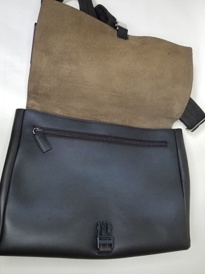 PRADA プラダ ショルダーバッグ レザー 本革 ブラック