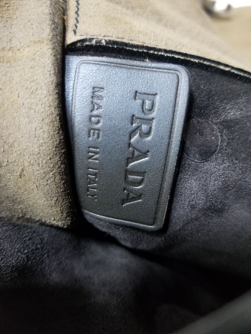 PRADA プラダ ショルダーバッグ レザー 本革 ブラック