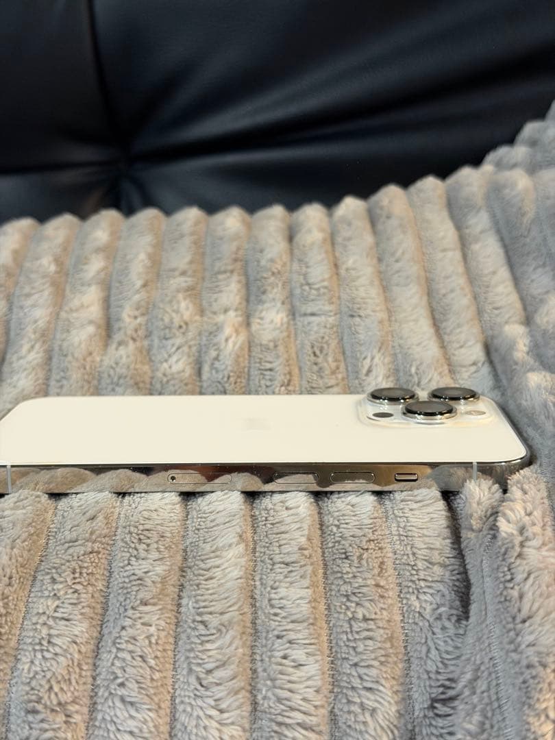 Apple iPhone 13 Pro ホワイト本体