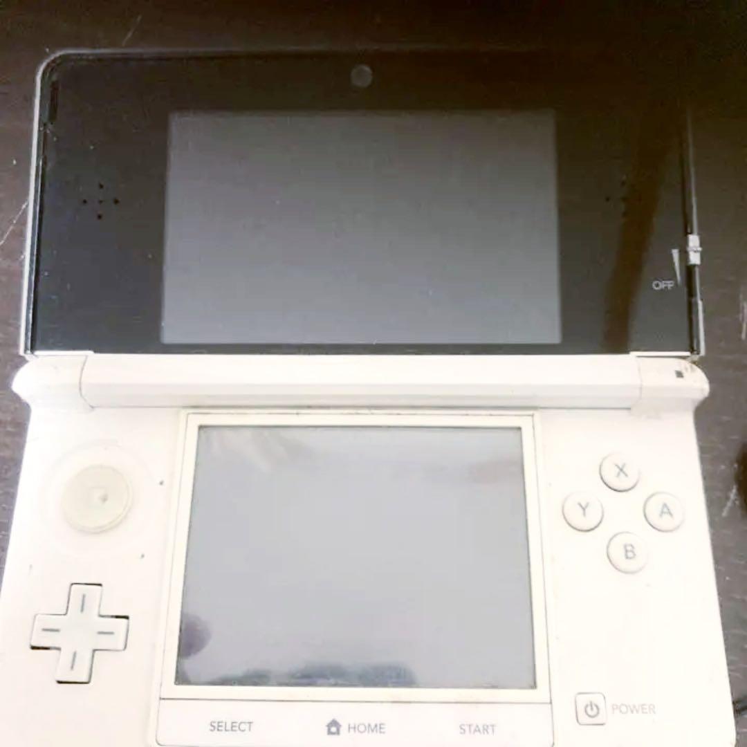 ニンテンドー3DS ピュアホワイト