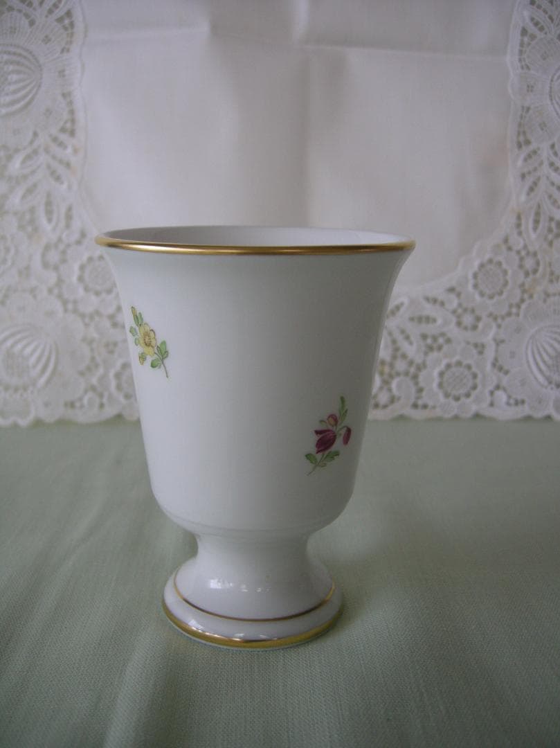 ヘキスト　フラワーベース／ゴブレット　手描き　花柄　チューリップブーケ