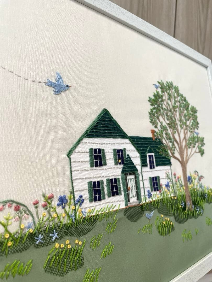 青木和子　刺繍　完成品　赤毛のアンの島　「グリーンゲイブルズ」