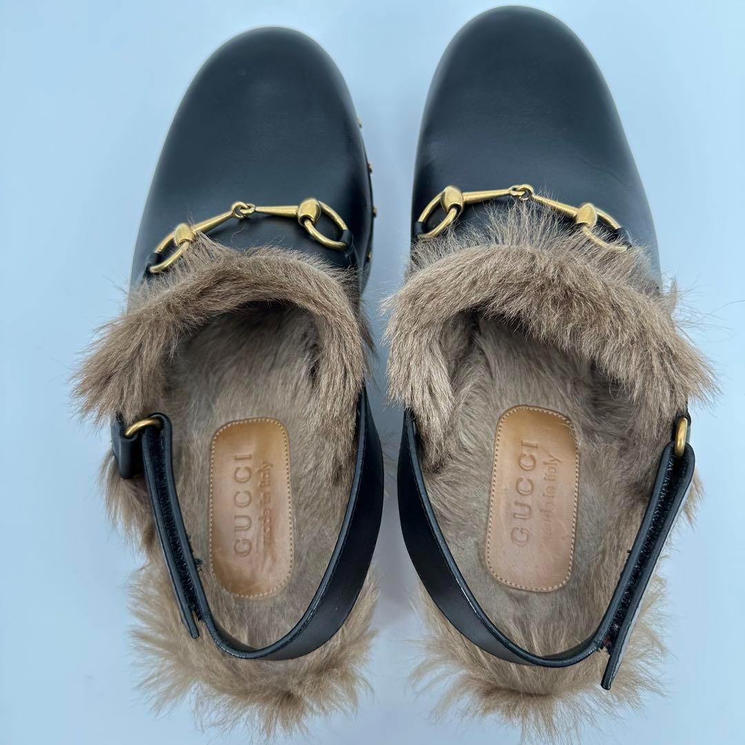 グッチ サボサンダル ファー 毛皮 レザー メンズ ヒール スタッズ ブラック黒