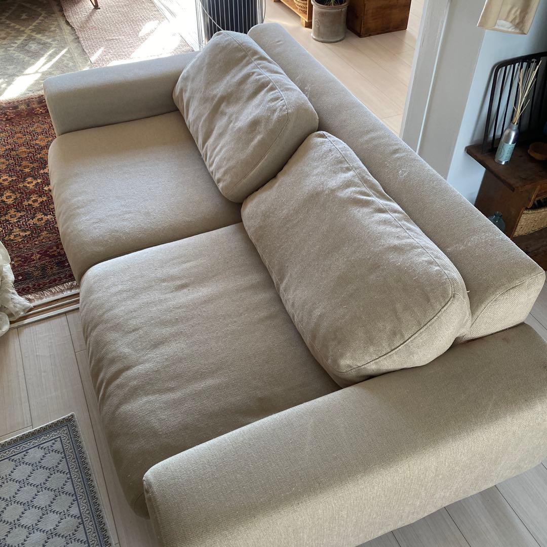 ベージュ ファブリック 2人掛けソファ