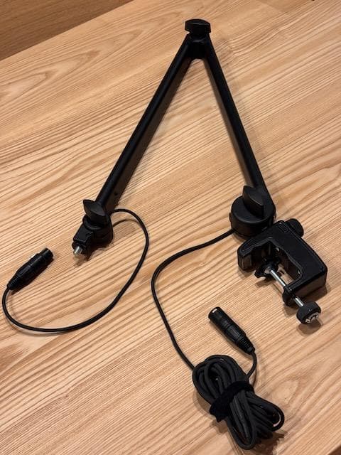 K&M 23860 マイクアーム XLR内蔵 クランプ付