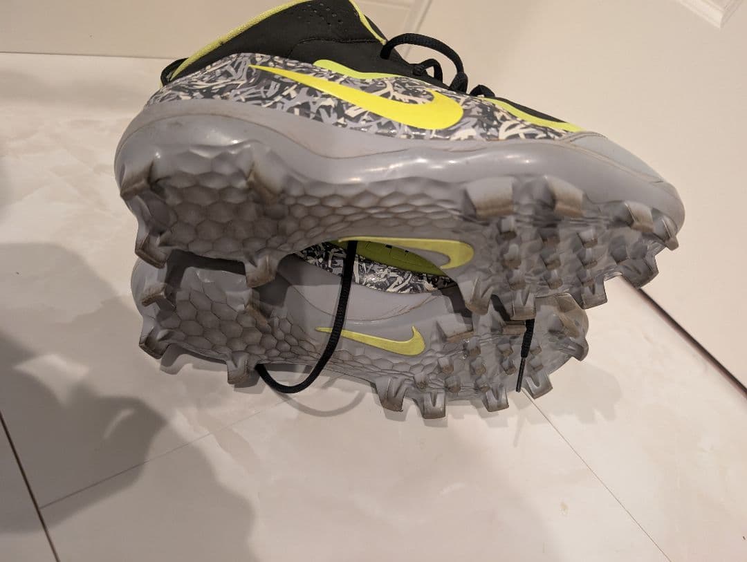 野球スパイク　NIKE　TROUT　 26センチ