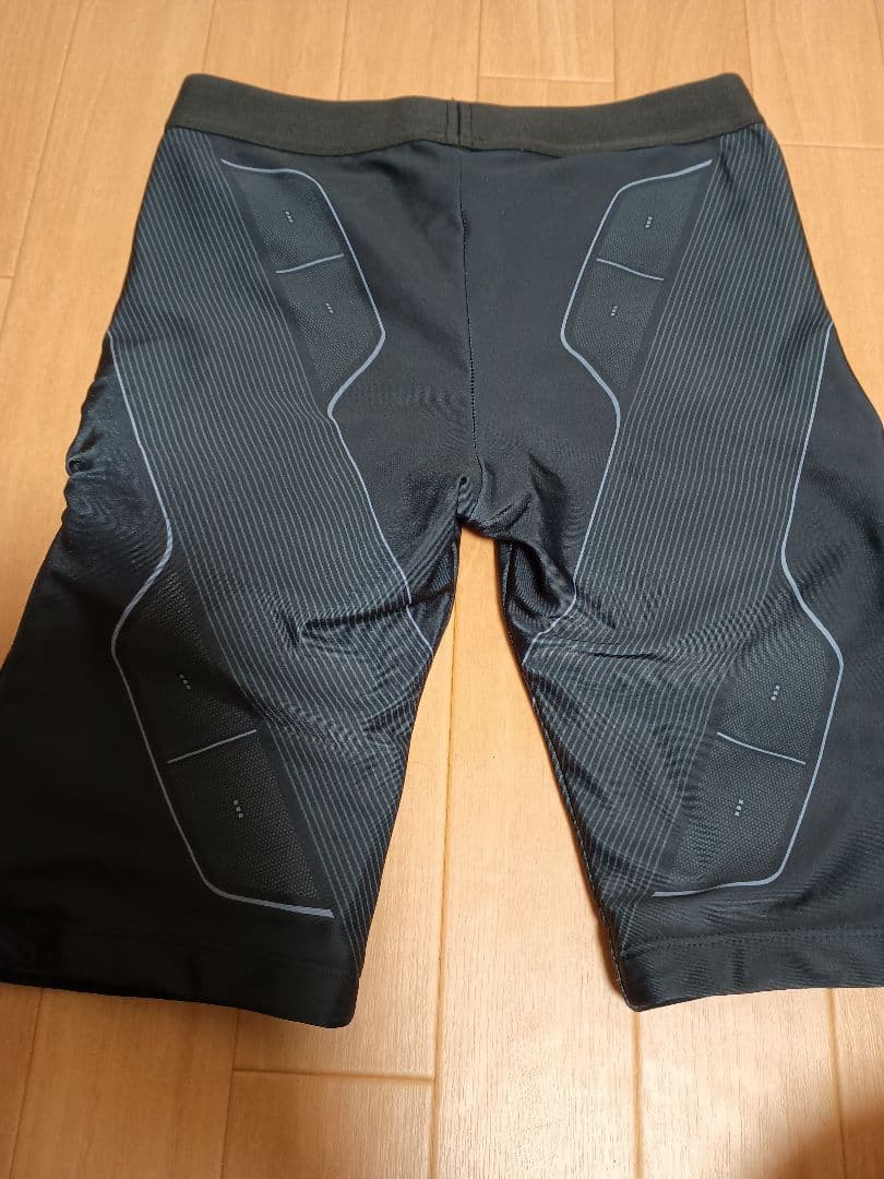 ゆ*じ様 SIXPAD シックスパッド パワースーツライト ヒップ＆レッグコント