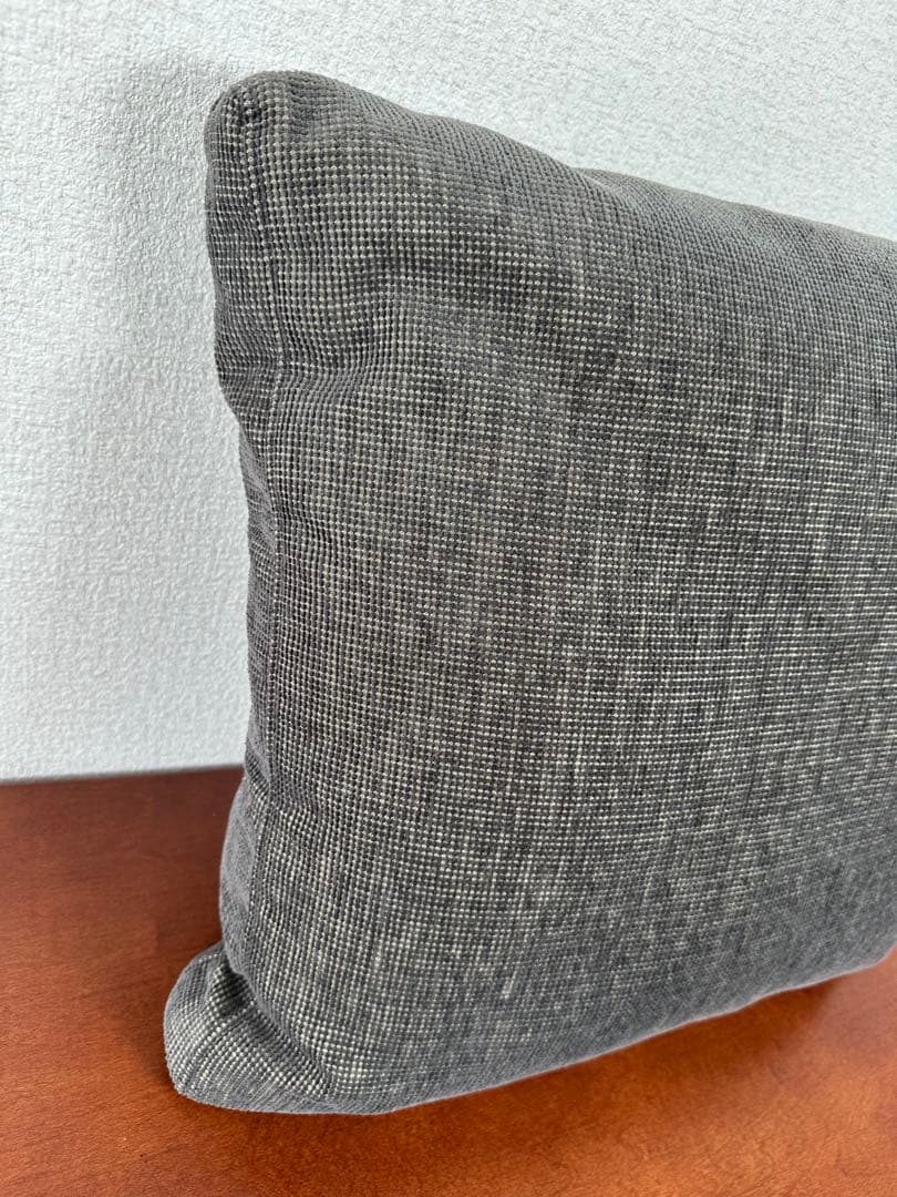 展示品 arflex アルフレックス クッション 天然羽毛 ※r2