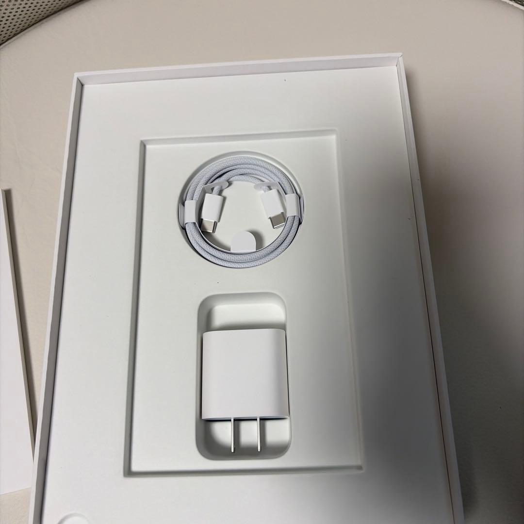 iPad 第11世代　ブルー　A16 128GB 新品