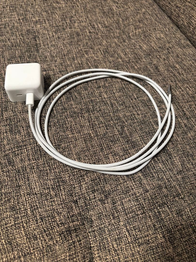 【早い者勝ち　美品】23年 MacBookAir M2 8GB SSD256GB