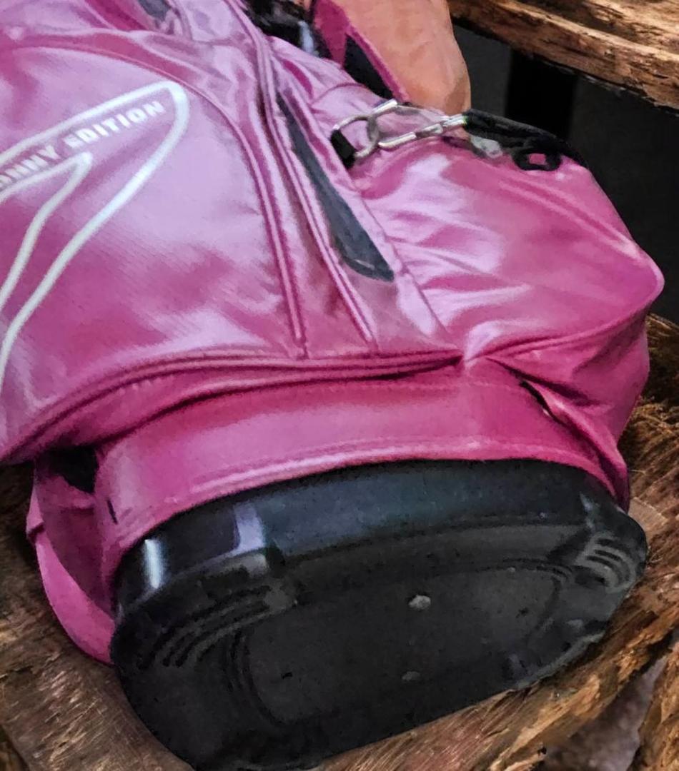 niyu送MASTER BUNNY EDITION キャディバッグ ピンク