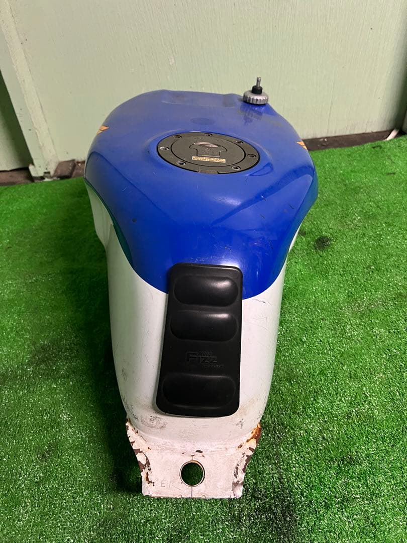 ワヒュルホンダ　NSR250R ガソリンタンク　青白　MC18'88？