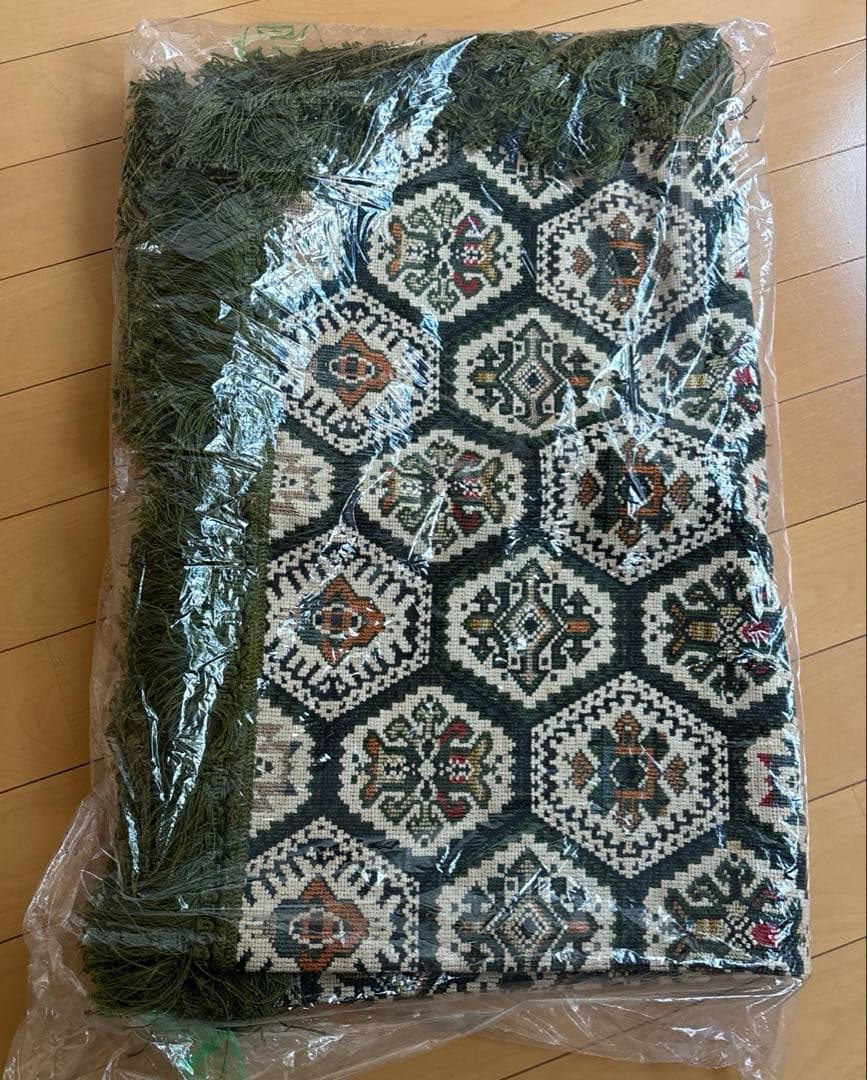 ヴィンテージ　絨毯　レトロ　ラグ　カーペット