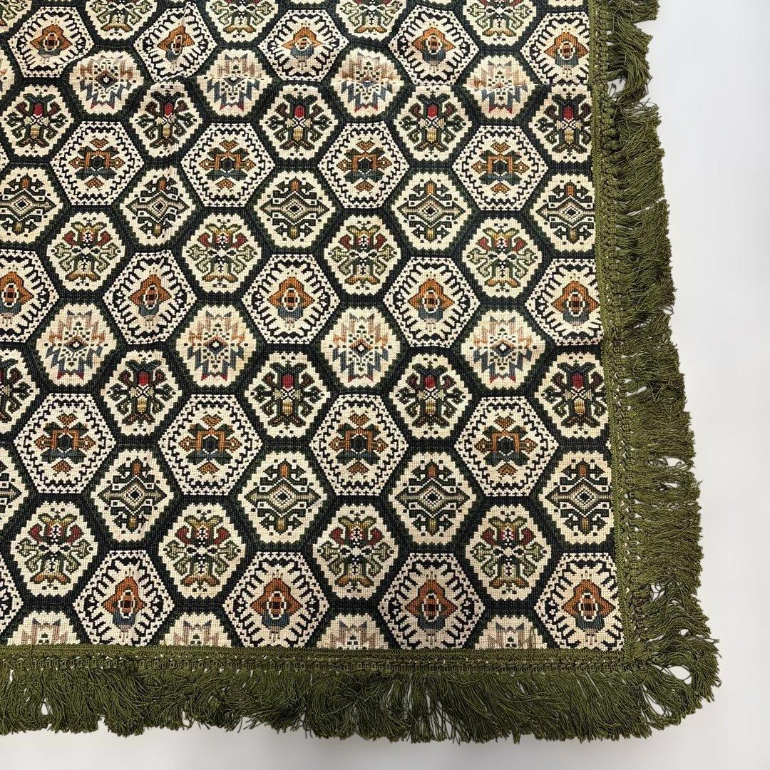 ヴィンテージ　絨毯　レトロ　ラグ　カーペット