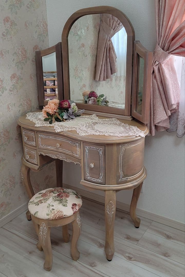 ウエストハウスギャラリー　ねこ脚　ドレッサー　スツール　ロココ調