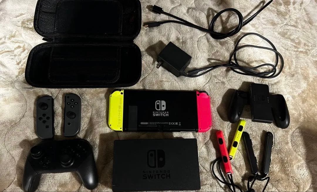 Nintendo Switch本体+付属品多数/⚠️プロコンのみジャンク