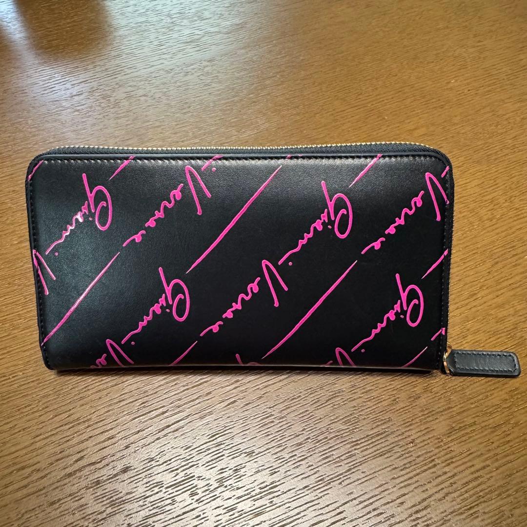 ヴェルサーチ 総柄 ラウンドジップ 長財布 ブラック