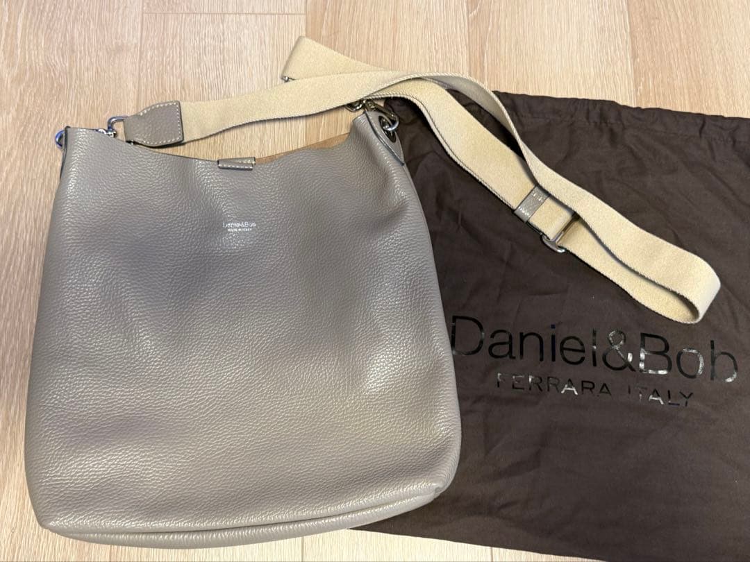 Daniel&Bob レザーショルダーバッグ グレー