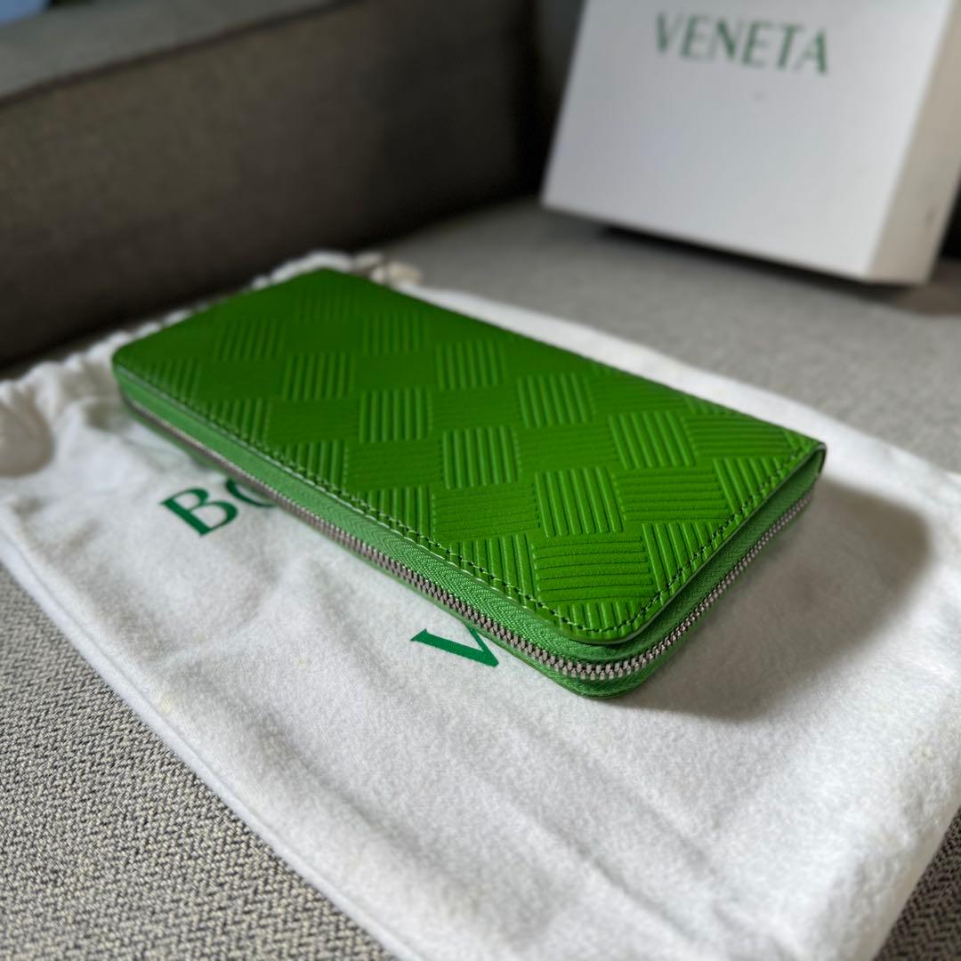 ボッテガ ヴェネタ デボスイントレチャート ラウンドファスナー 長財布 グリーン