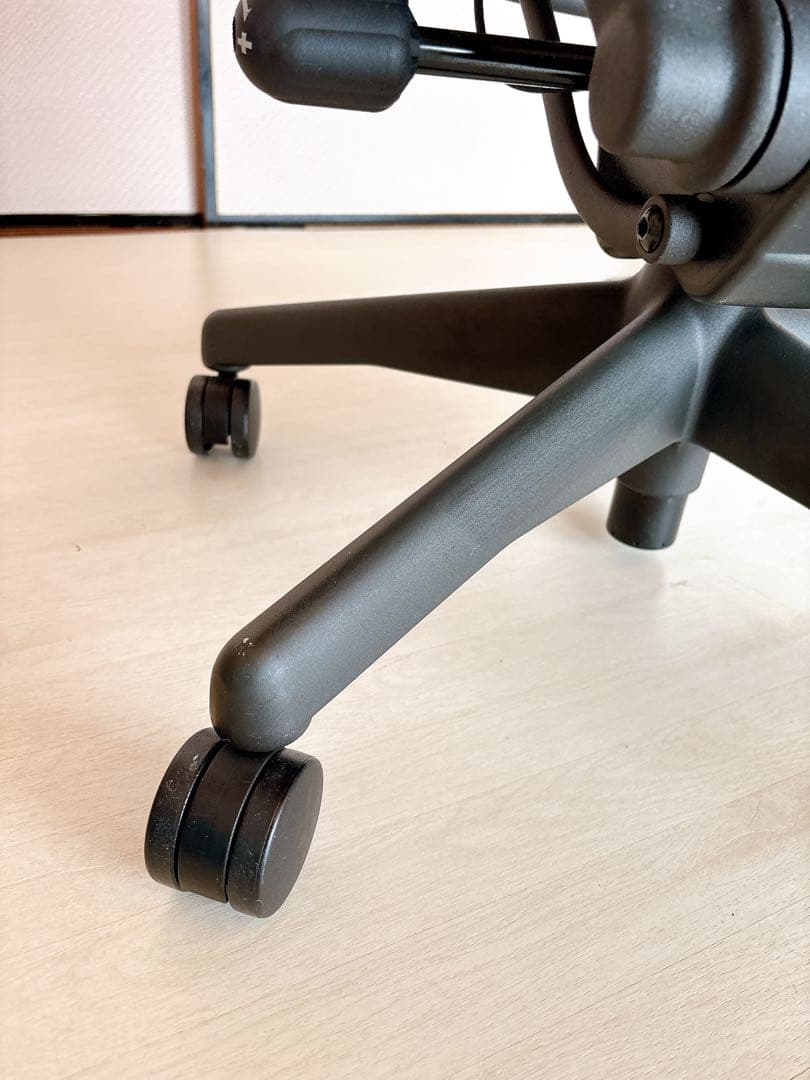 Herman Miller アーロンチェア 旧型クラシック Bサイズ