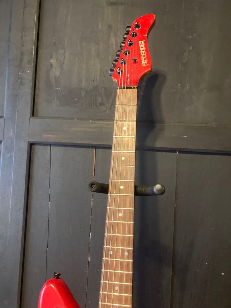 FELNANDES 赤いエレキギター