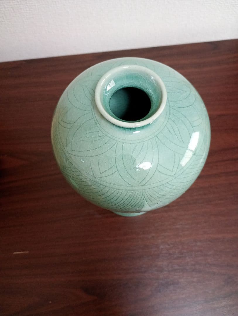 高麗青磁 花瓶 木箱付き