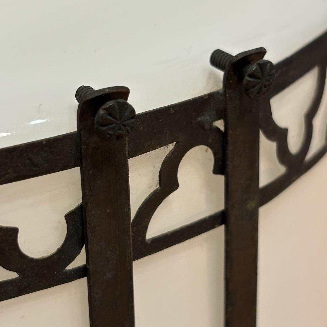 昭和レトロ 金属製飾枠 乳白ガラス ミルクガラス ペンダントライト 電笠 電傘