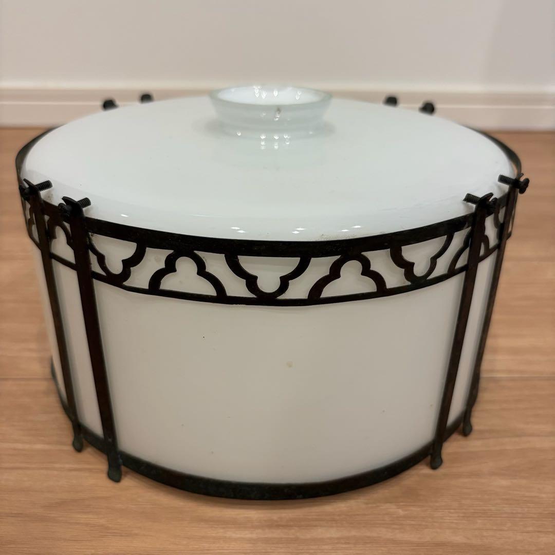 昭和レトロ 金属製飾枠 乳白ガラス ミルクガラス ペンダントライト 電笠 電傘