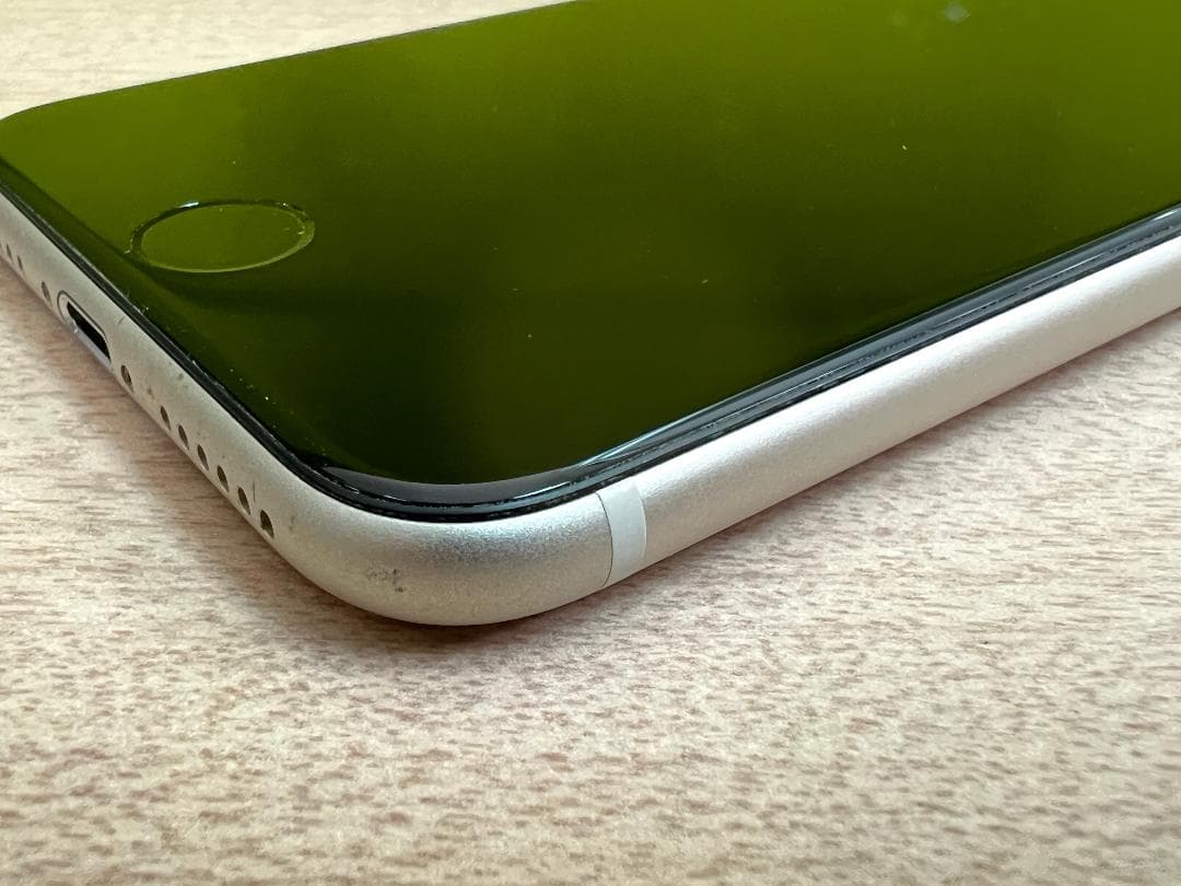 【美品】iPhone SE3 第3世代 64GB スターライト バッテリー96%