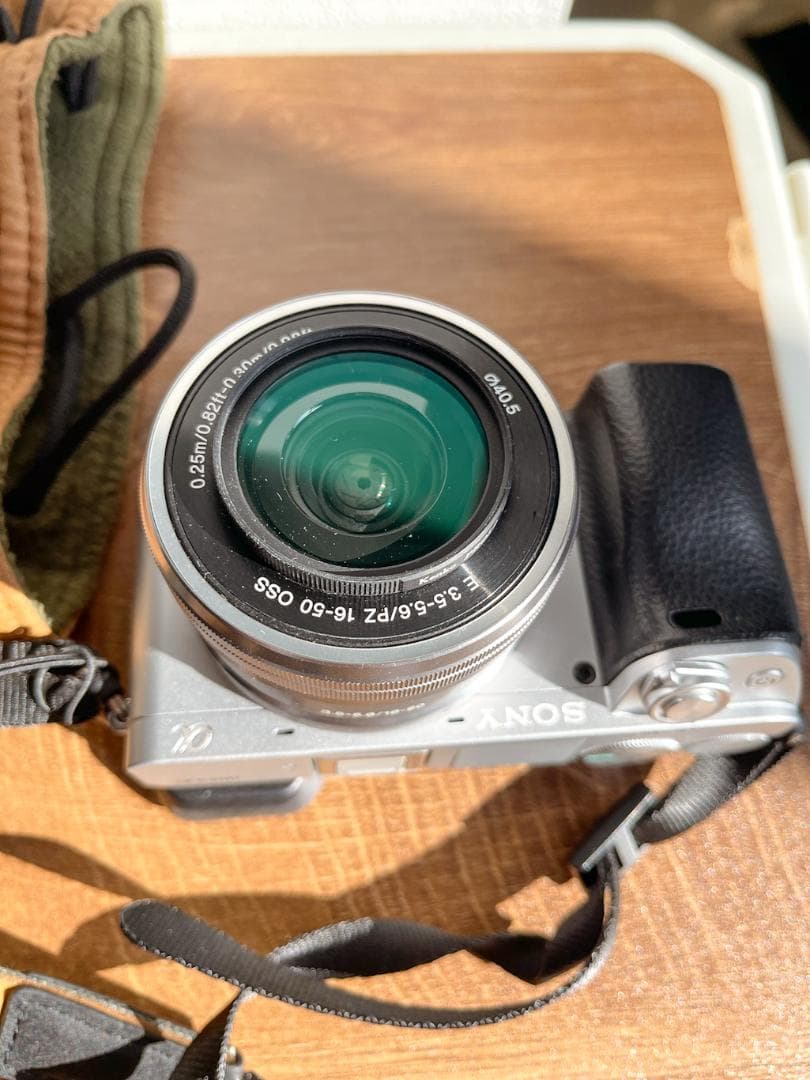 【超お得セット】SONY α6400 ilce-本体+標準レンズ+防水バッグ色々