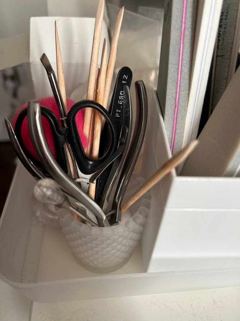 お得ネイリスト検定用品セット（ツール、ブラシ、容器付き）