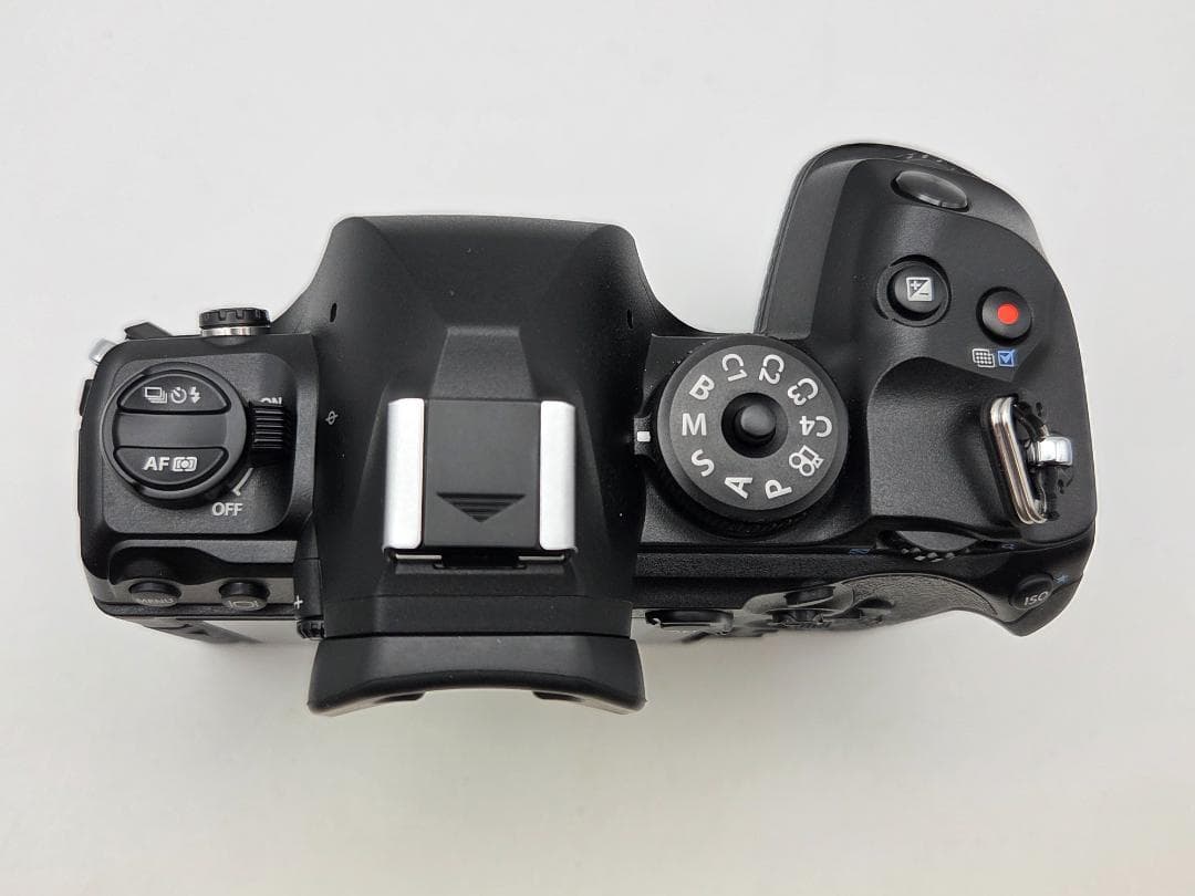 【美品】OLYMPUS OM SYSTEM OM-1 ボディ 1,529ショット