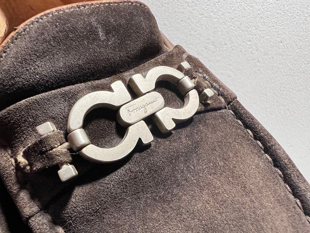 Ferragamo フェラガモ ダークブラウン スエード ローファー 7EE