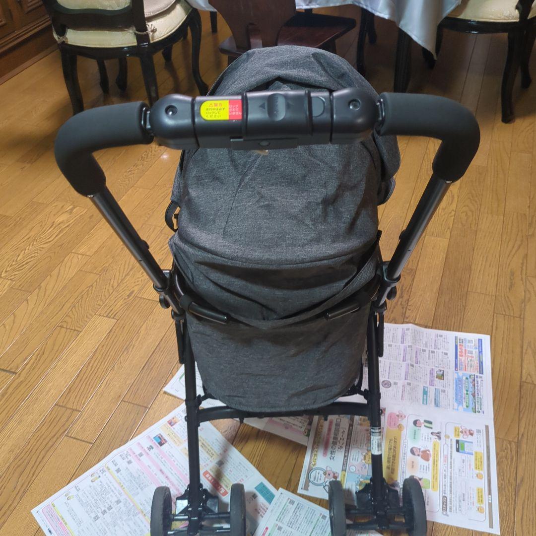 コムペット、ミリミリライト、アルファ　ペットカート 　12キロ以下、２匹以下