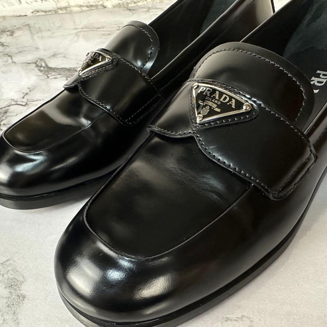 ほぼ未使用✨プラダ ブラッシュドレザー 三角ロゴ ローファー 付属品完備