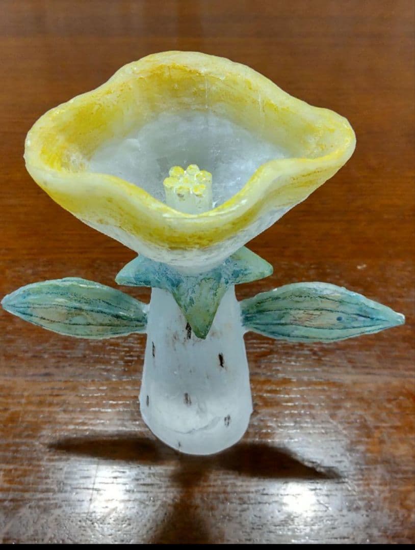 安達知江　お花のオブジェ